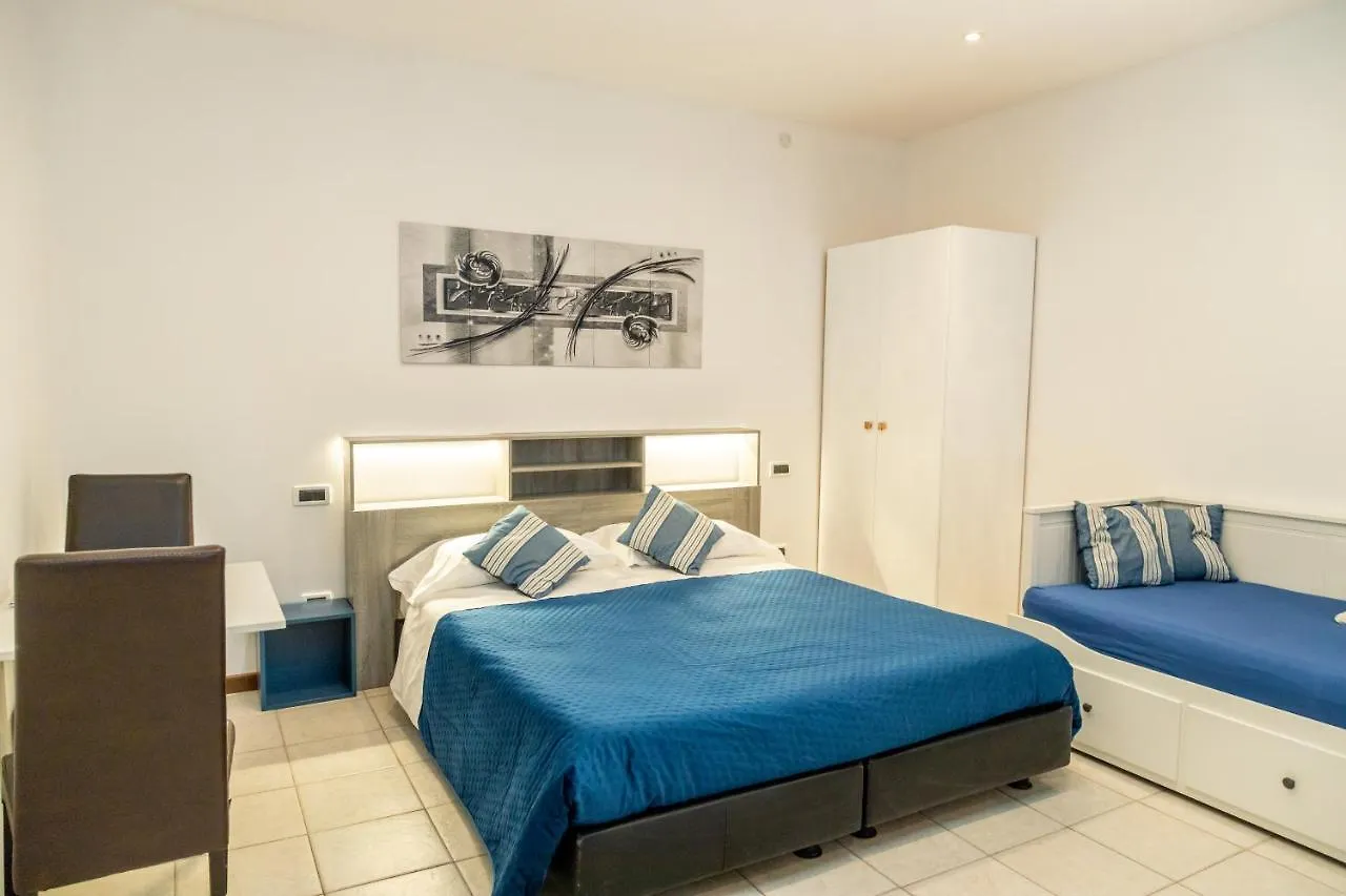 Alexandra'S House Apartment Verona Italy