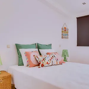 https://casa-luz-quarteira.hotelaalgarve.com